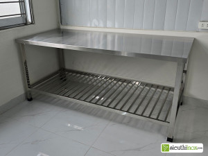 Bàn soạn chia inox 2 tầng có giá nan