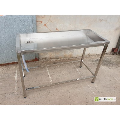 Bàn chế biến thủy hải sản có gờ chắn