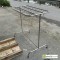 Giá treo khăn inox dạng móc treo dùng trong trường học