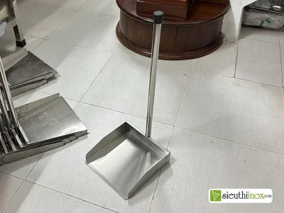 Gầu hót rác inox vuông nhỏ, 20x20cm Gầu hót rác inox vuông nhỏ, 20x20cm