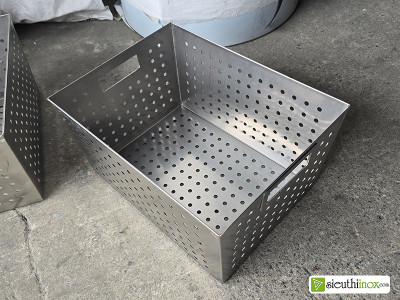 Khay inox đục lỗ thoáng 30x40 Khay inox đục lỗ thoáng 30x40