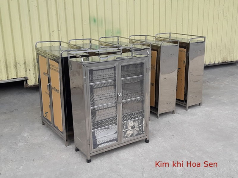 Tủ inox đựng ca cốc dùng trong trường học