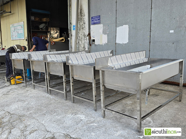 Xuất xưởng lô chậu rửa, bồn rửa công nghiệp 1 hố cho khách hàng ở Quảng Ninh Xuất xưởng lô chậu rửa, bồn rửa công nghiệp 1 hố cho khách hàng ở Quảng Ninh