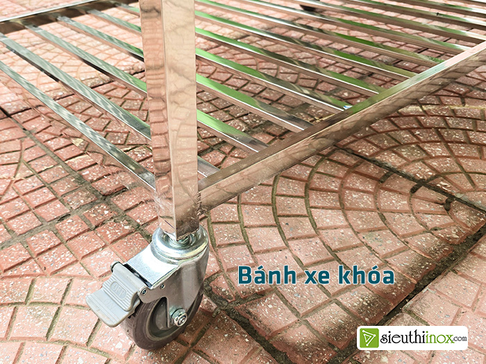 bàn inox 2 tầng có bánh xe