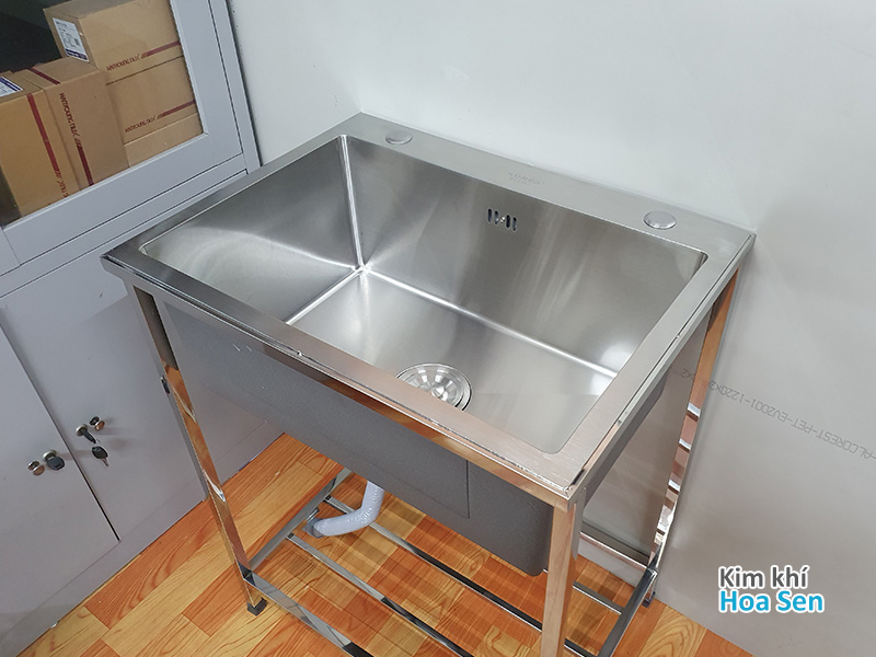 Chậu rửa bát inox kèm chân