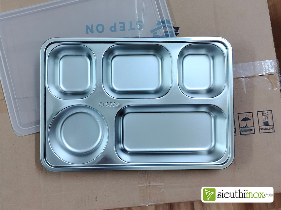 khay cơm inox 5 ngăn 3323 có nắp đậy