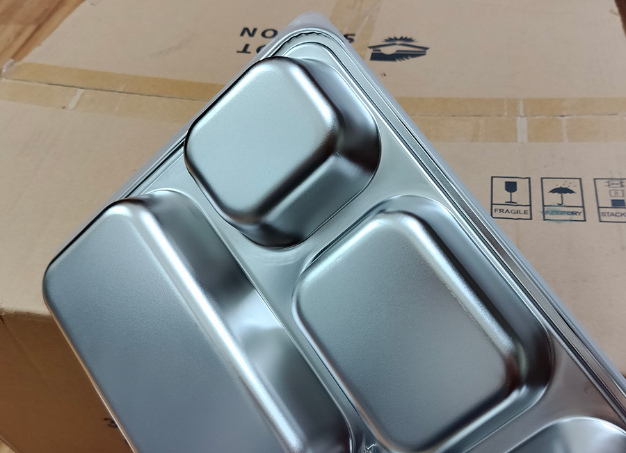 khay cơm inox 5 ngăn 3323 có nắp đậy