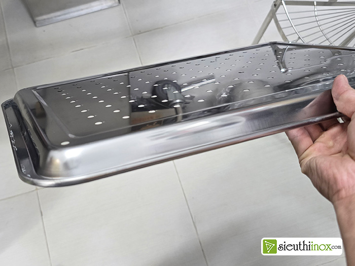 Khay inox đục lỗ 35x50cm