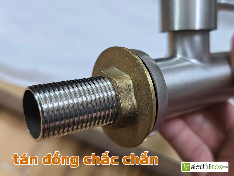 vòi rửa bát inox 304 chuẩn, tán đồng